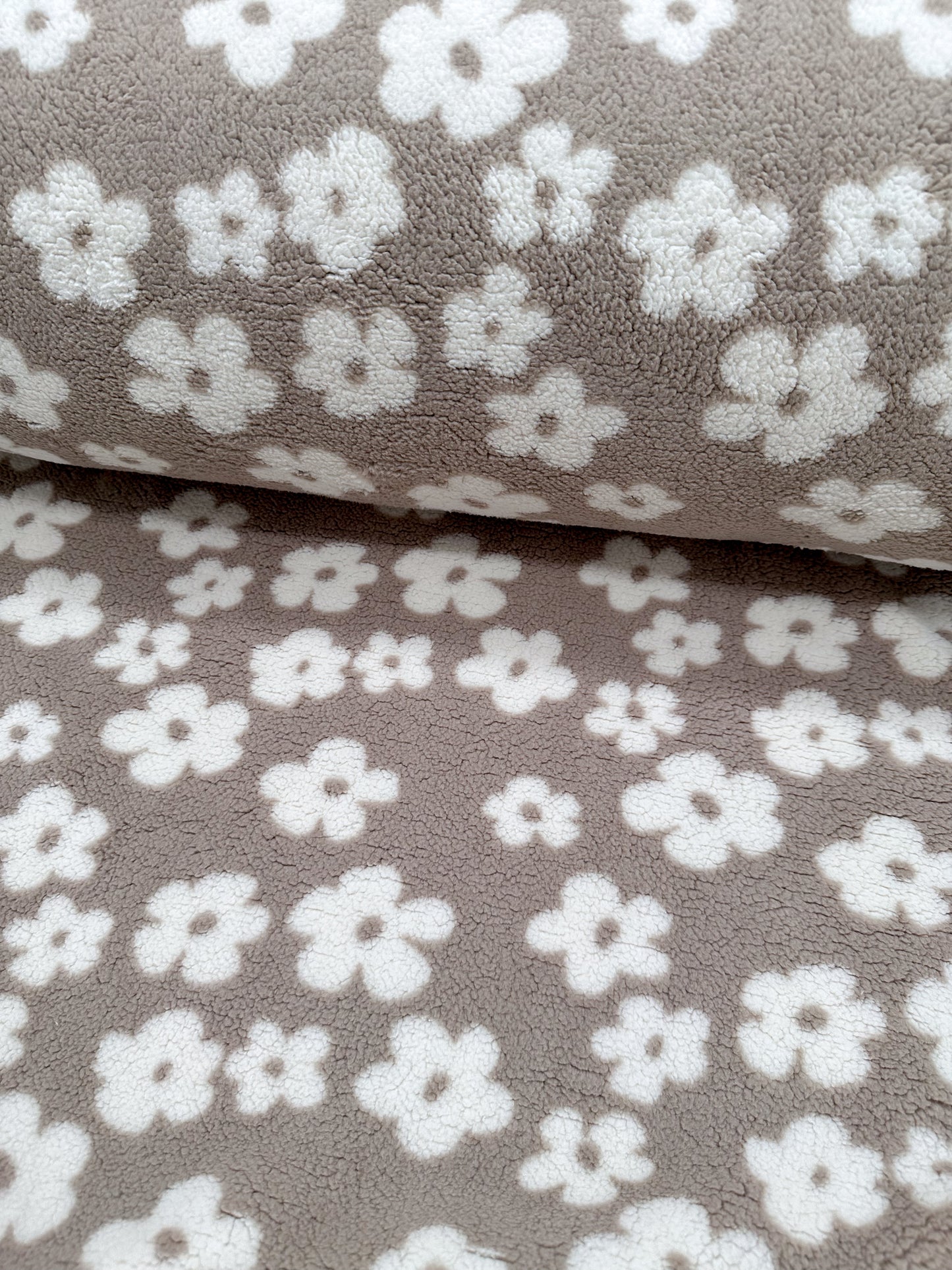 Stoff Teddyfleece beige Blumen Creme Meterware