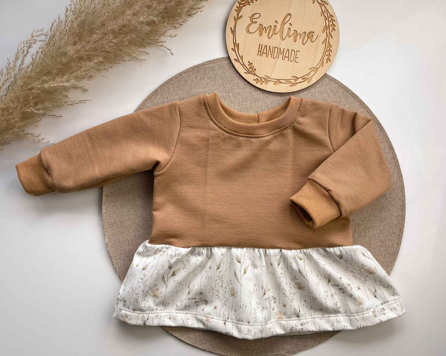Sweater Volantsweater mit Blumenmotiv/ Uni