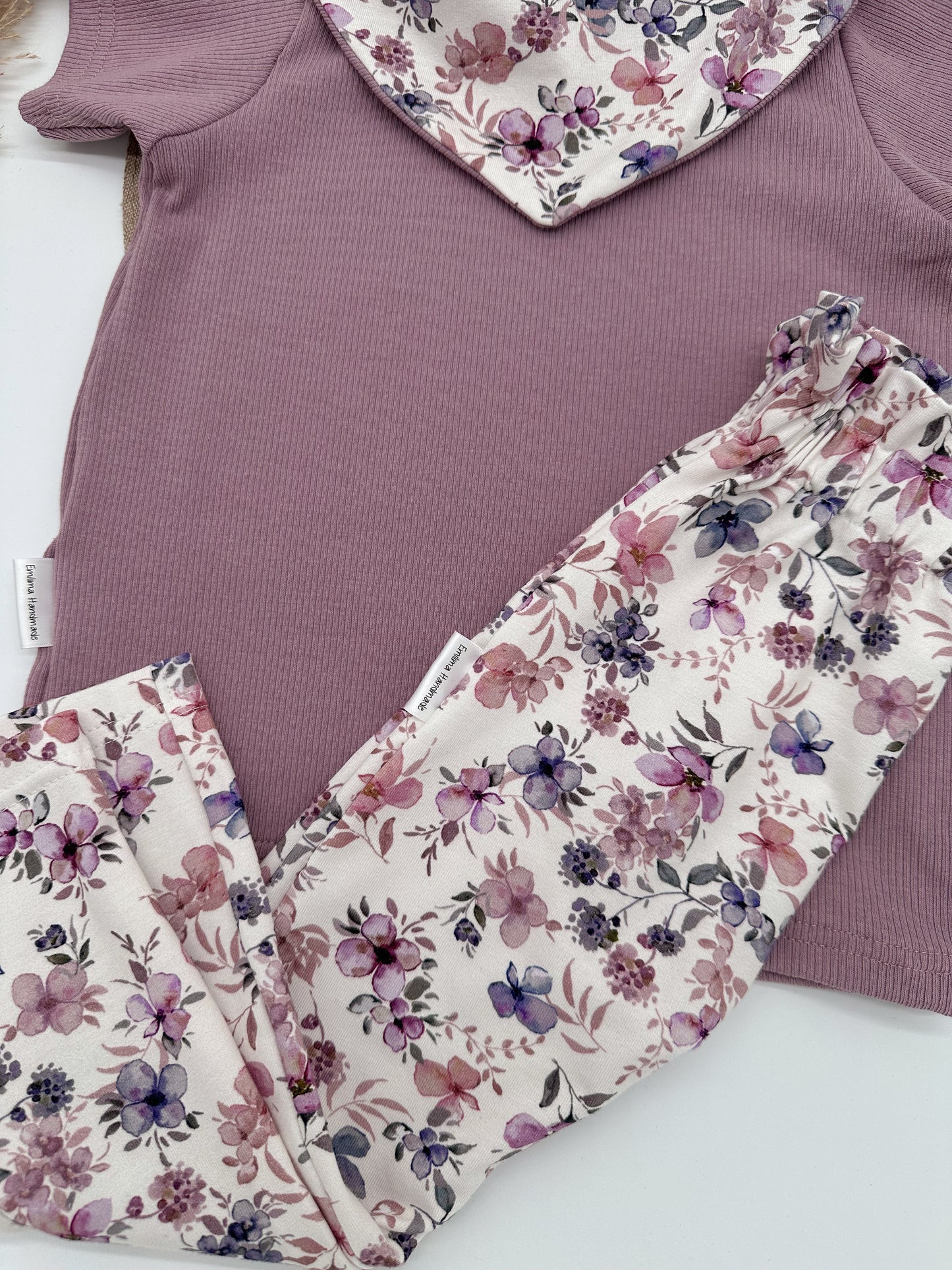 Set Paperbagpants , Halstuch& Rib Tshirt Flieder / Hortensien