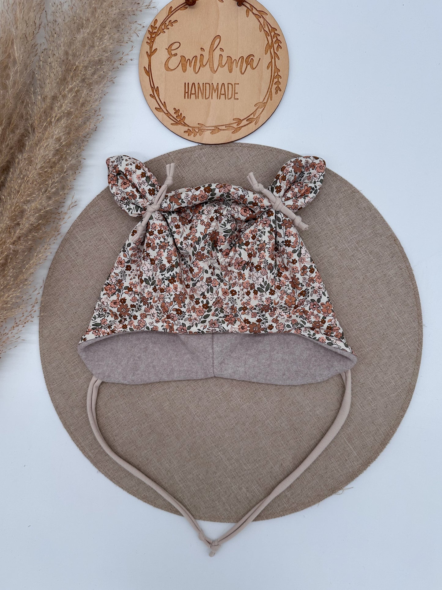 Öhrchenmütze Mütze Babymütze beige Blumen Fleece Sand