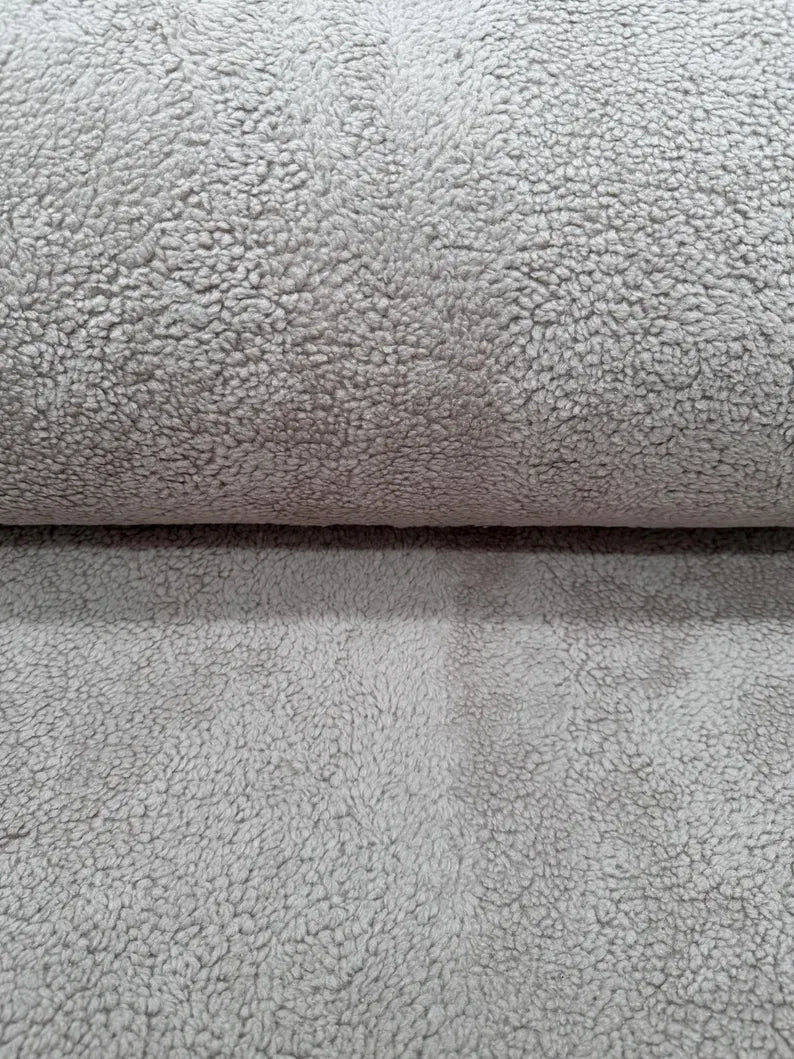 Öhrchenmütze bunte Blümchen weiß