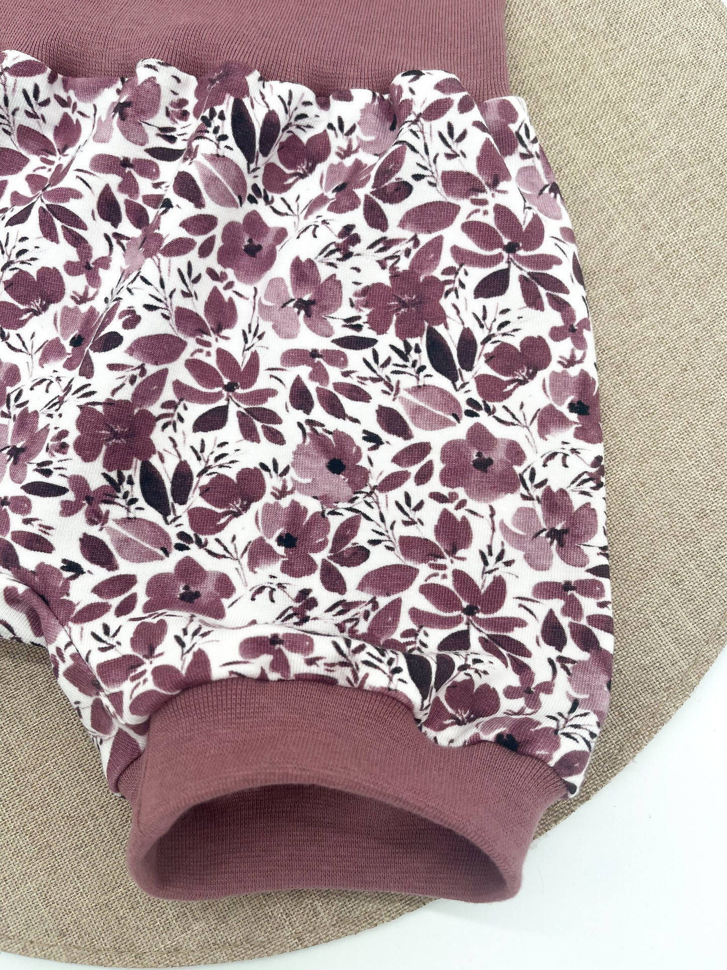 Kurze Pumphose / Shorts Baby Kind Mauve Blumen & Gräser altrosa Mädchen