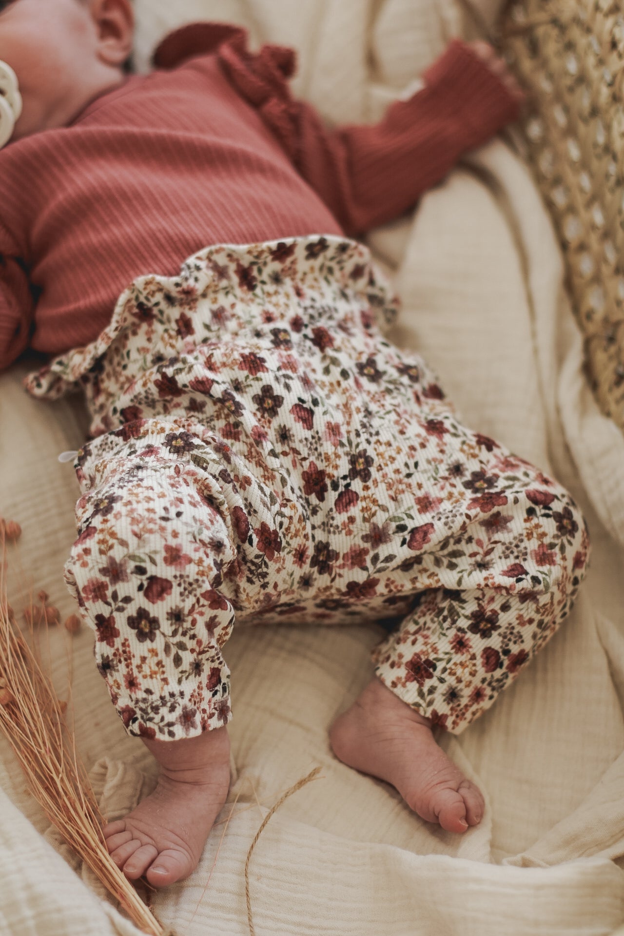 Paperbagpants Rib Jersey Blumenwiese Bordeaux