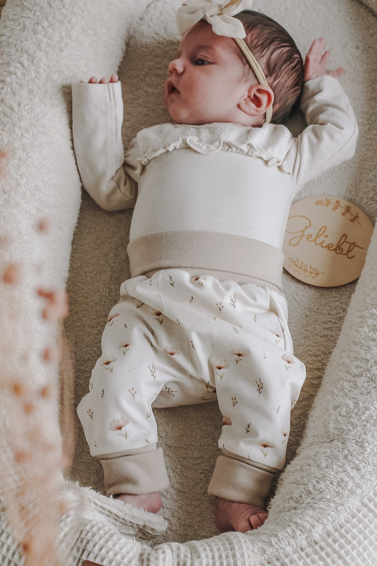 Pumphose Baggypants Baby Kleinkind Mädchen Boho Flowers cremebeige sand