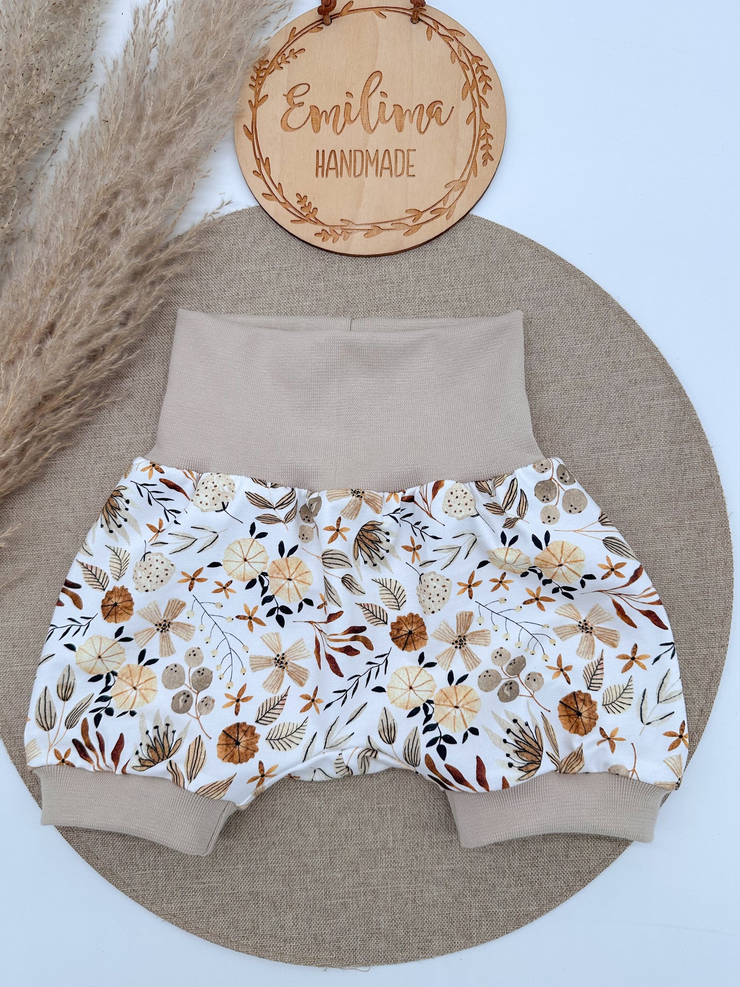 Kurze Pumphose Sand Blumen Mädchen Babyhose