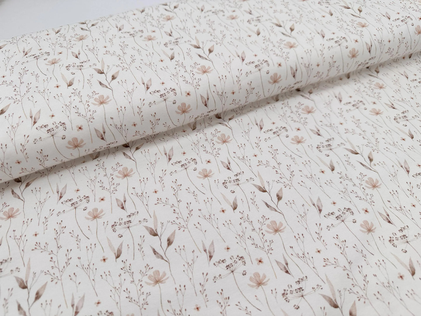 Jersey Stoff Feldblumen weiß beige Sand  Flowers Baumwolljersey Meterware