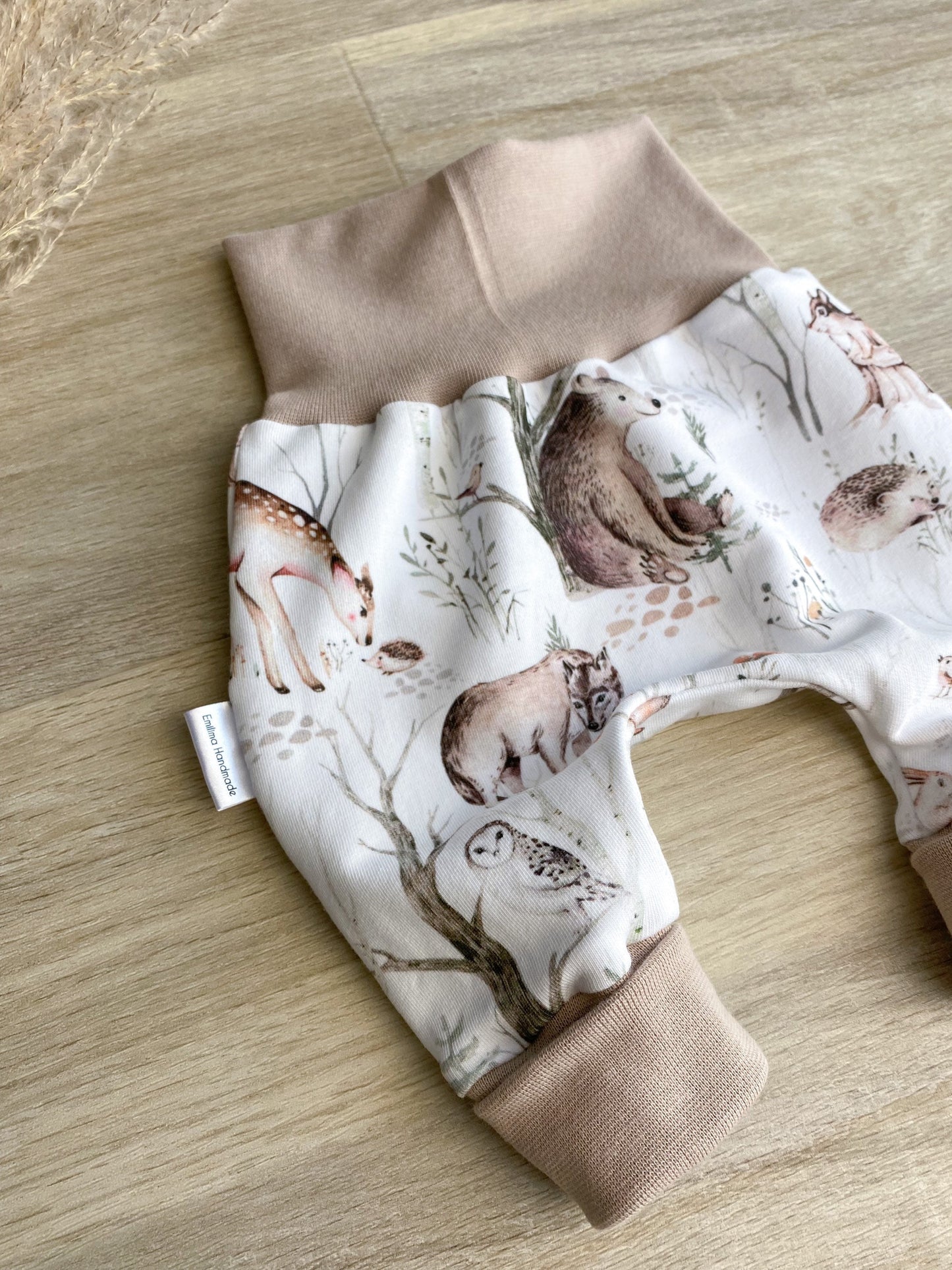 Pumphose Babyhose Baggypants Birkenwald Waldtiere Weiß Kiesel Newborn