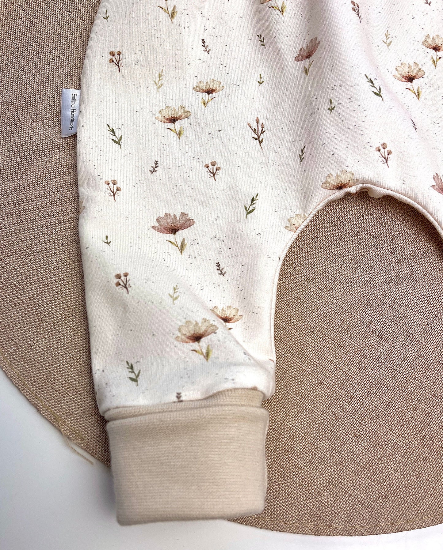 Pumphose Baggypants Baby Kleinkind Mädchen Boho Flowers cremebeige sand