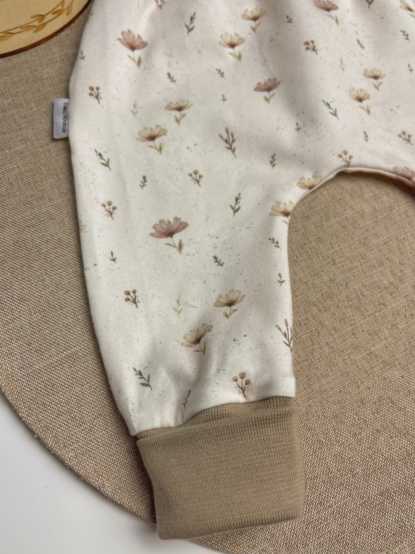 Pumphose Baggypants Baby Kleinkind Mädchen Boho Flowers cremebeige sand