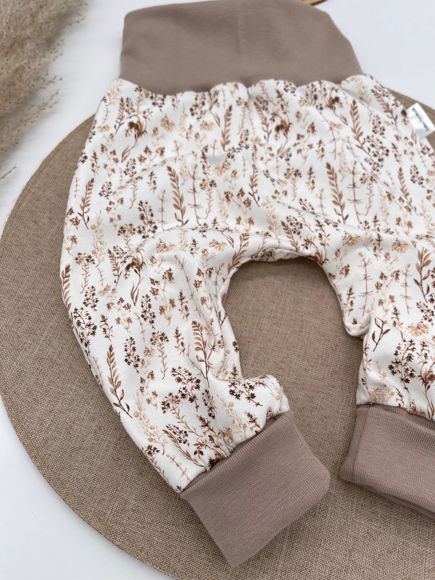 Pumphose Baggypants Babyhose Trockenblumen Gräser Sand Weiß